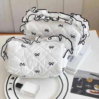 Elegant Lace Bow Makeup Bag – Cute & Practical Beauty Organizer