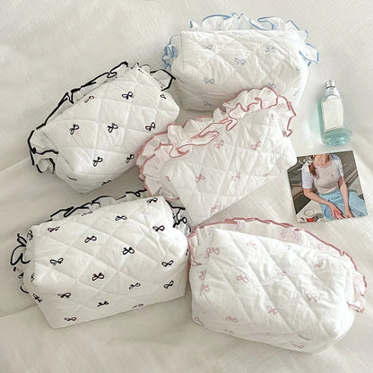 Elegant Lace Bow Makeup Bag – Cute & Practical Beauty Organizer