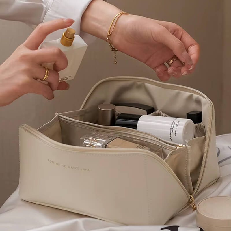 Portable Waterproof Makeup Bag – Smart Storage for Everyday Beauty