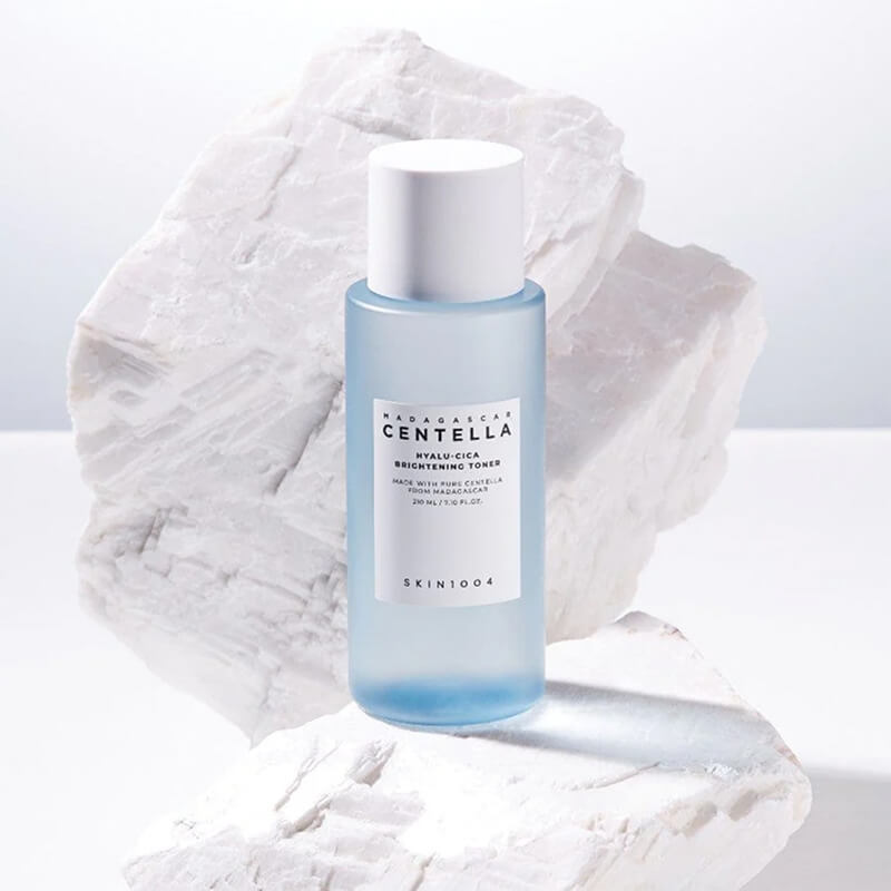 [Skin1004] Madagascar Centella Hyalu-Cica Brightening Toner 210ml